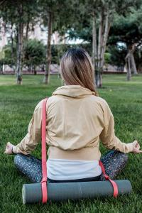 Deri Mat Taşıma Askısı - Nar Çiçeği Kırmızısı