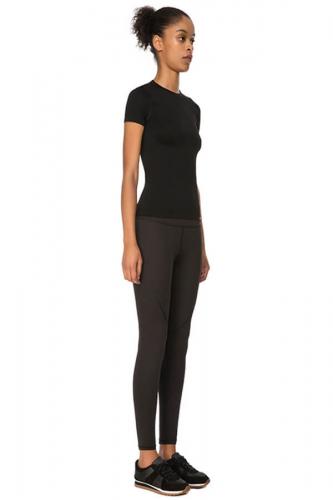 Yuvarlak Yaka Jakar Yapılı T-shirt